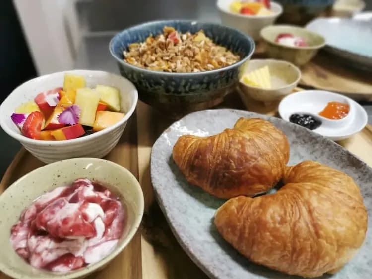 Breakfast meal