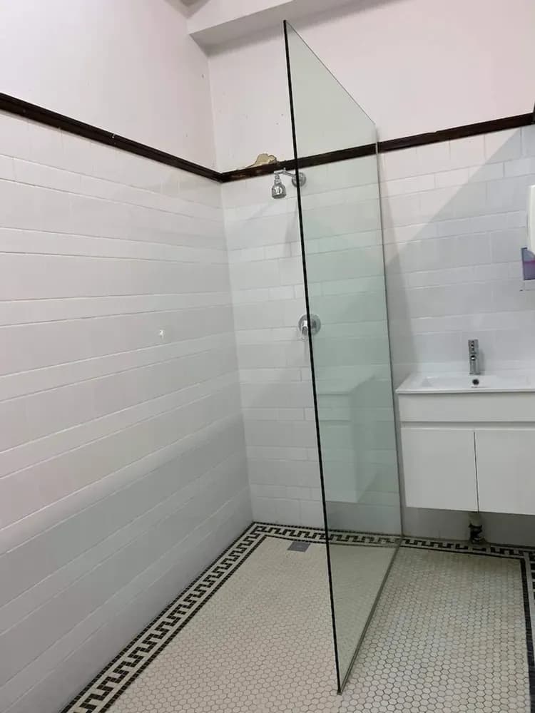 Bathroom shower