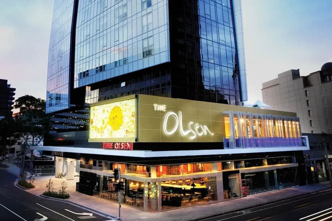 멜버른 지구-더 올슨 멜버른 - 아트 시리즈