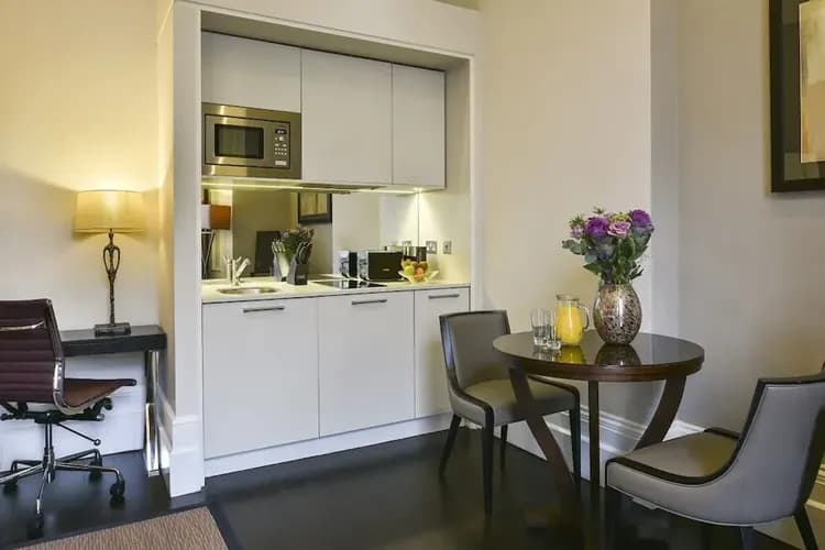 Private kitchenette