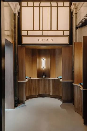 Check-in/check-out kiosk