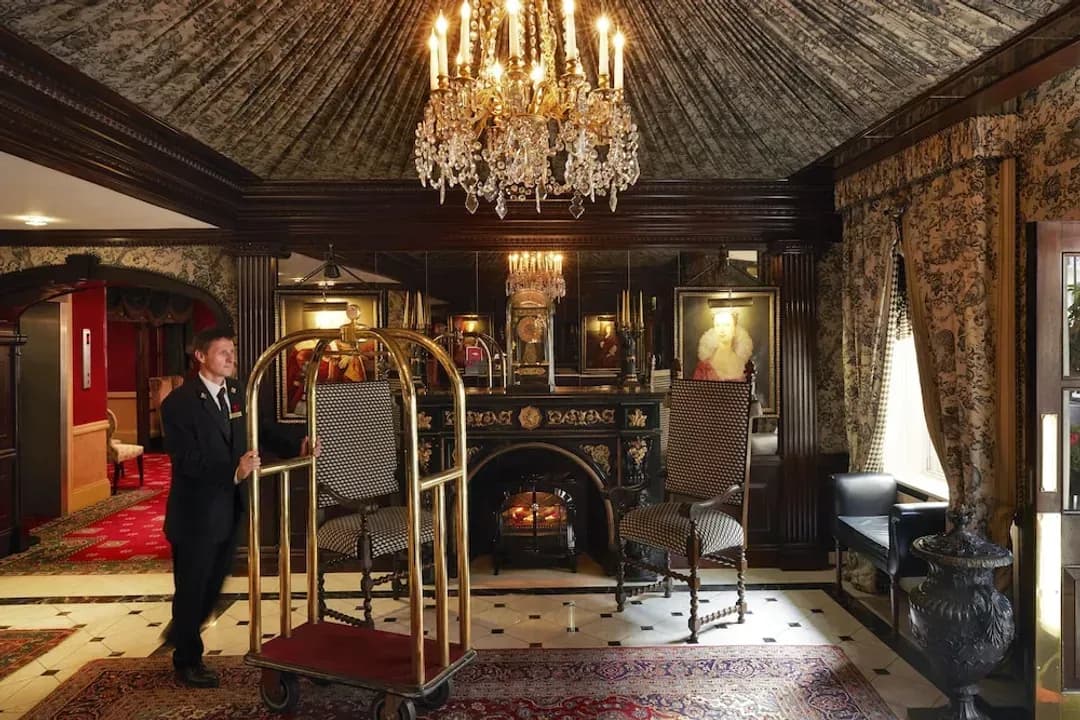 그레이터 런던-더 몬테규 온 더 가든