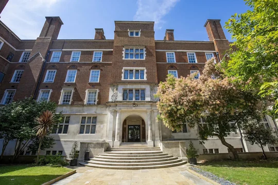 グレーター・ロンドン-ウェリントン ホテル、ブルー オーキッド