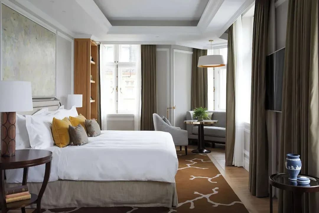 그레이터 런던-더 카도간, 어 벨몬드 호텔, 런던