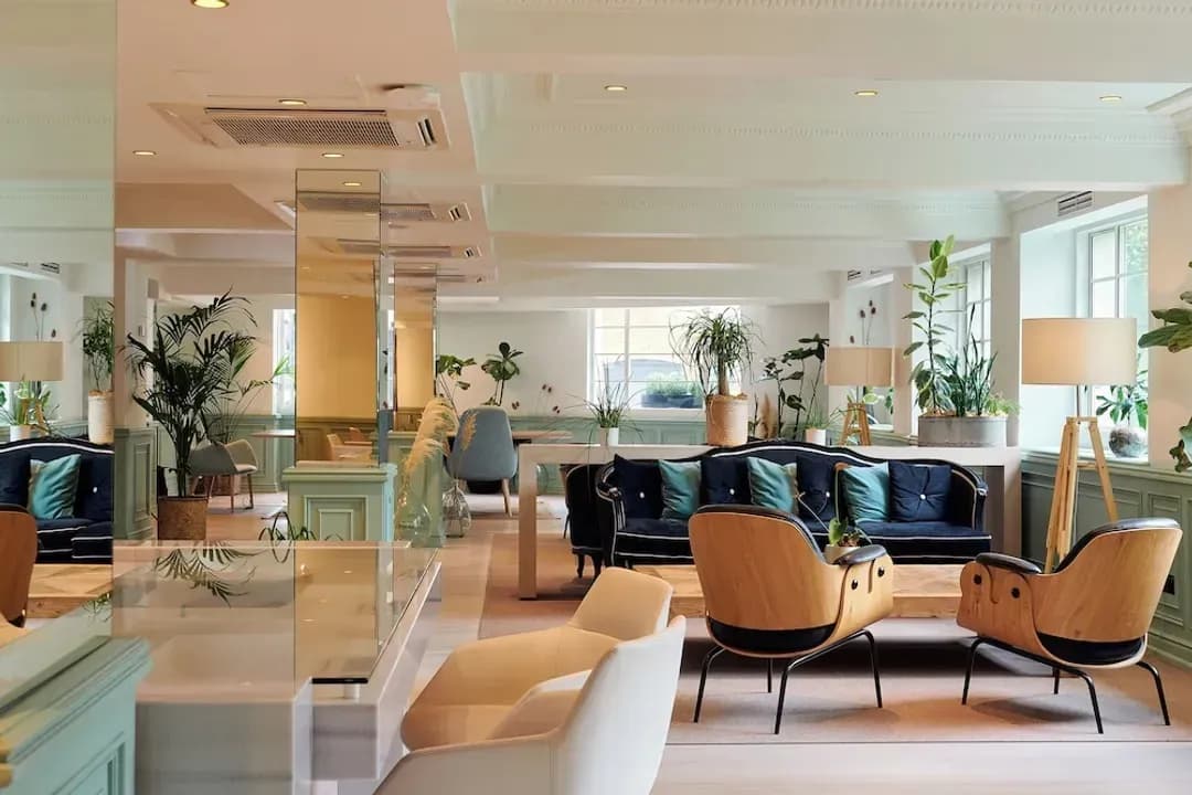 Greater London District-The Level at the Melia White House