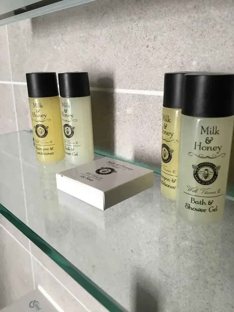 Bathroom amenities