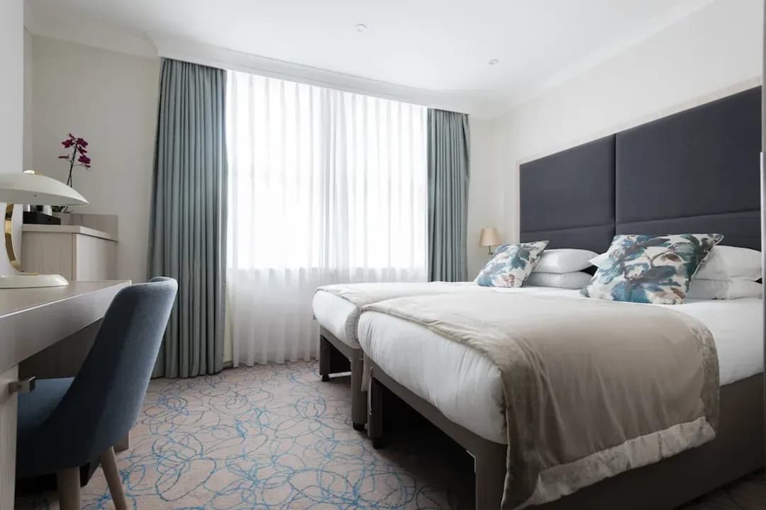 Greater London District-Blandford Hotel