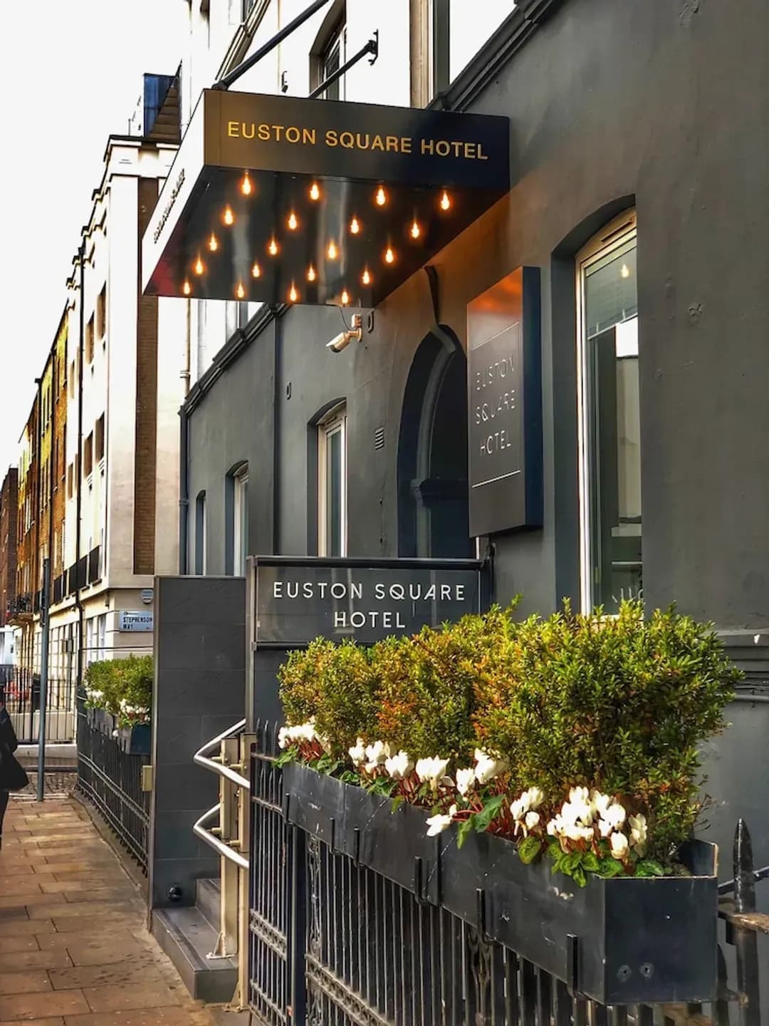 Greater London District-Euston Square Hotel