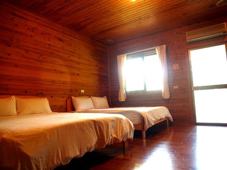 經典木屋四人套房