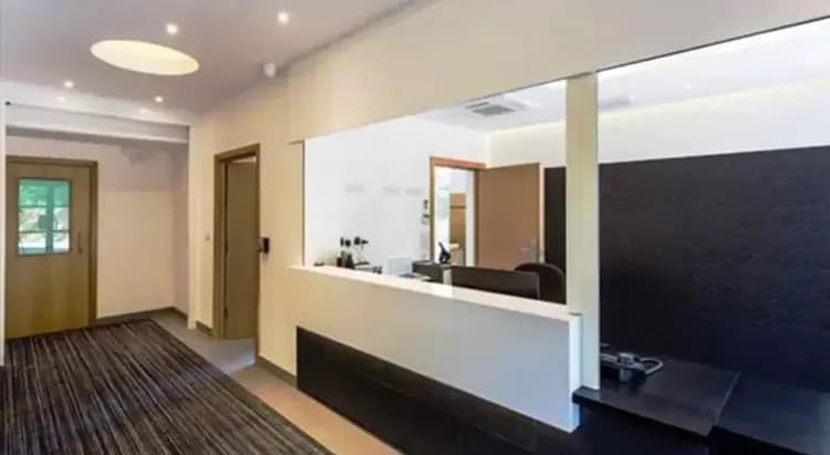 Check-in/check-out kiosk