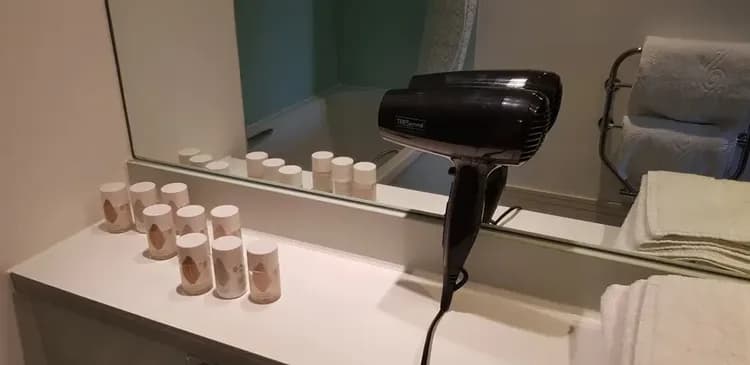Bathroom amenities