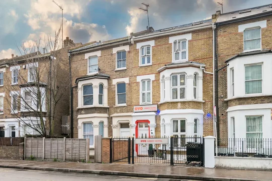 Greater London District-Abbey Hotel Shepherd’s Bush