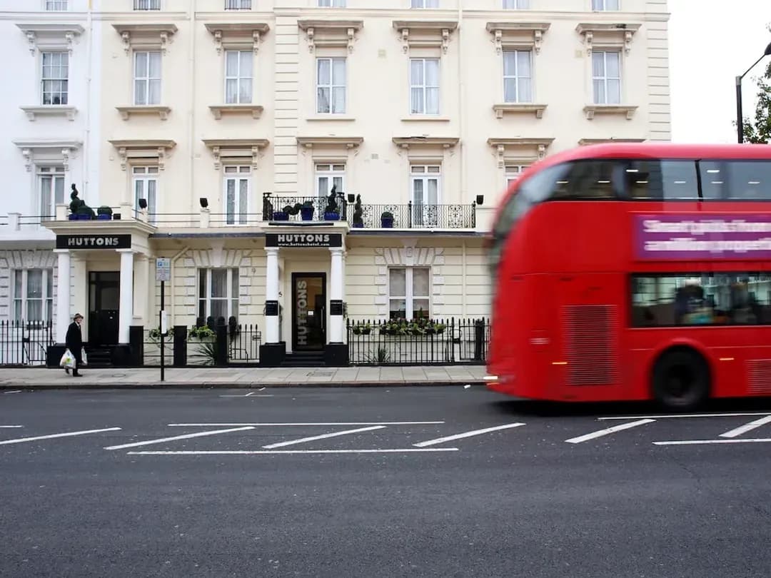 Greater London District-Huttons Hotel, Victoria London