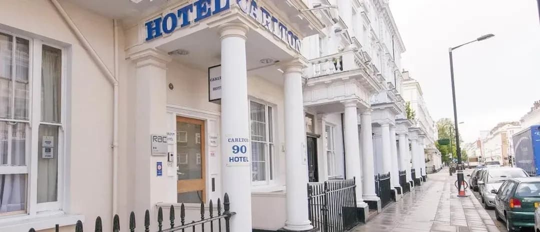 Greater London District-Carlton Hotel