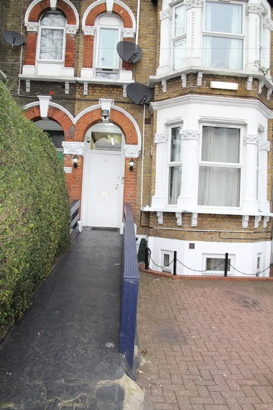 グレーター・ロンドン-ロンドン オリンパス ホテル ニルヴァーナ