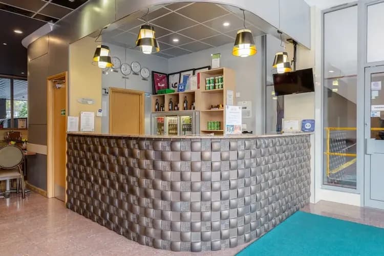 Check-in/check-out kiosk