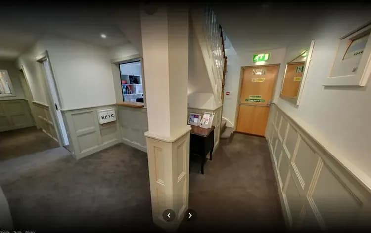 Check-in/check-out kiosk