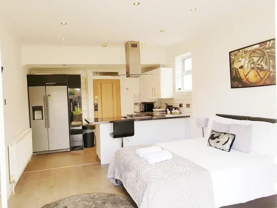 Greater London District-Cogie Abode