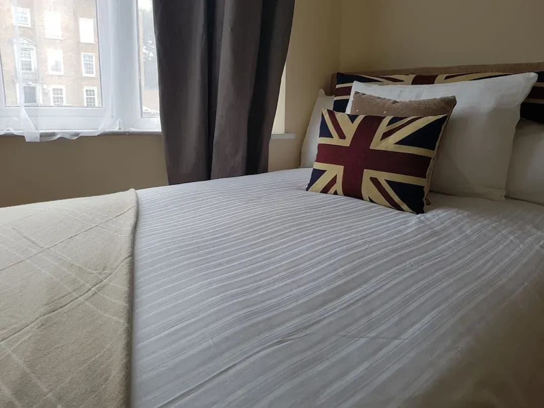 Greater London District-Kathleen House Plus