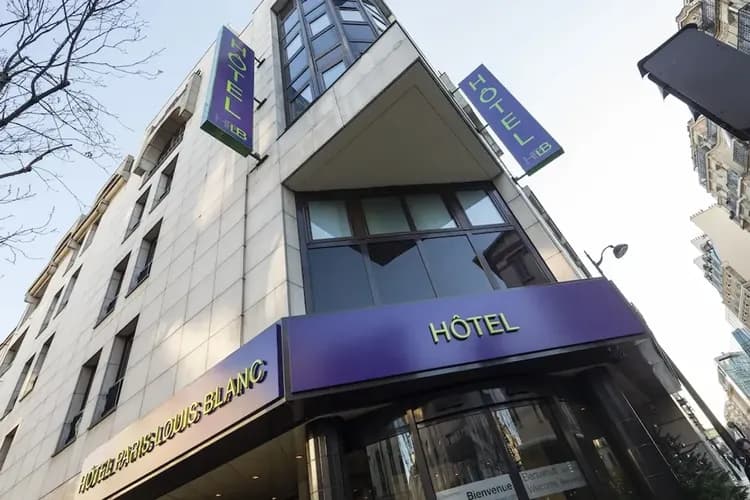 Check-in/check-out kiosk