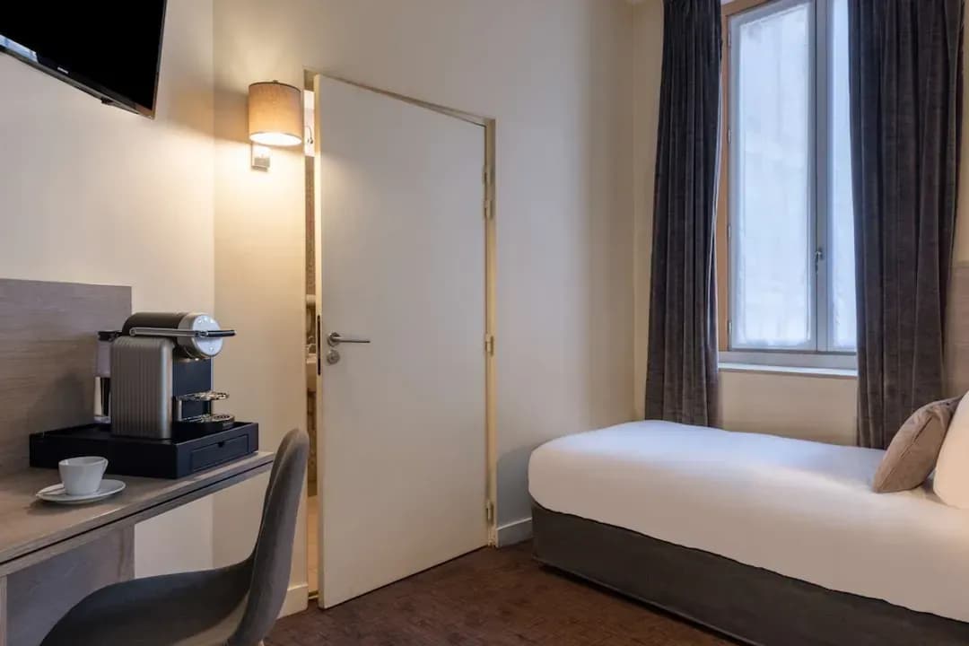 巴黎-阿斯頓飯店