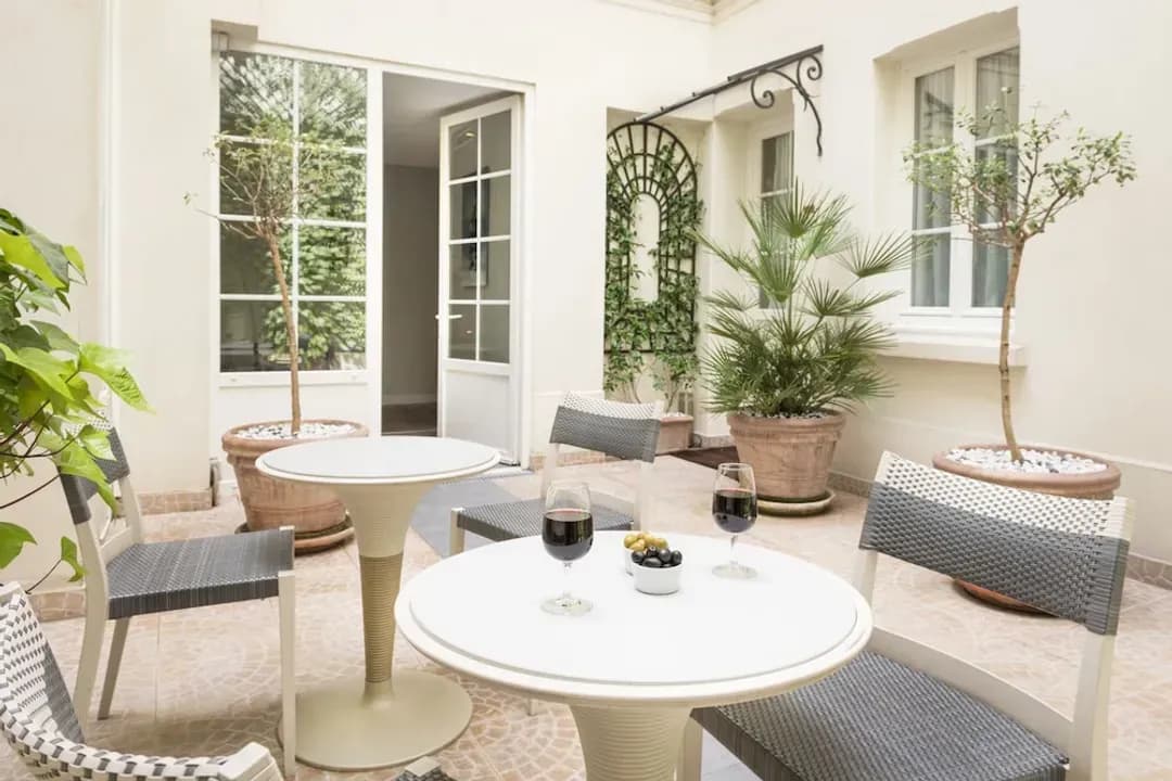 巴黎-槐樹之星酒店