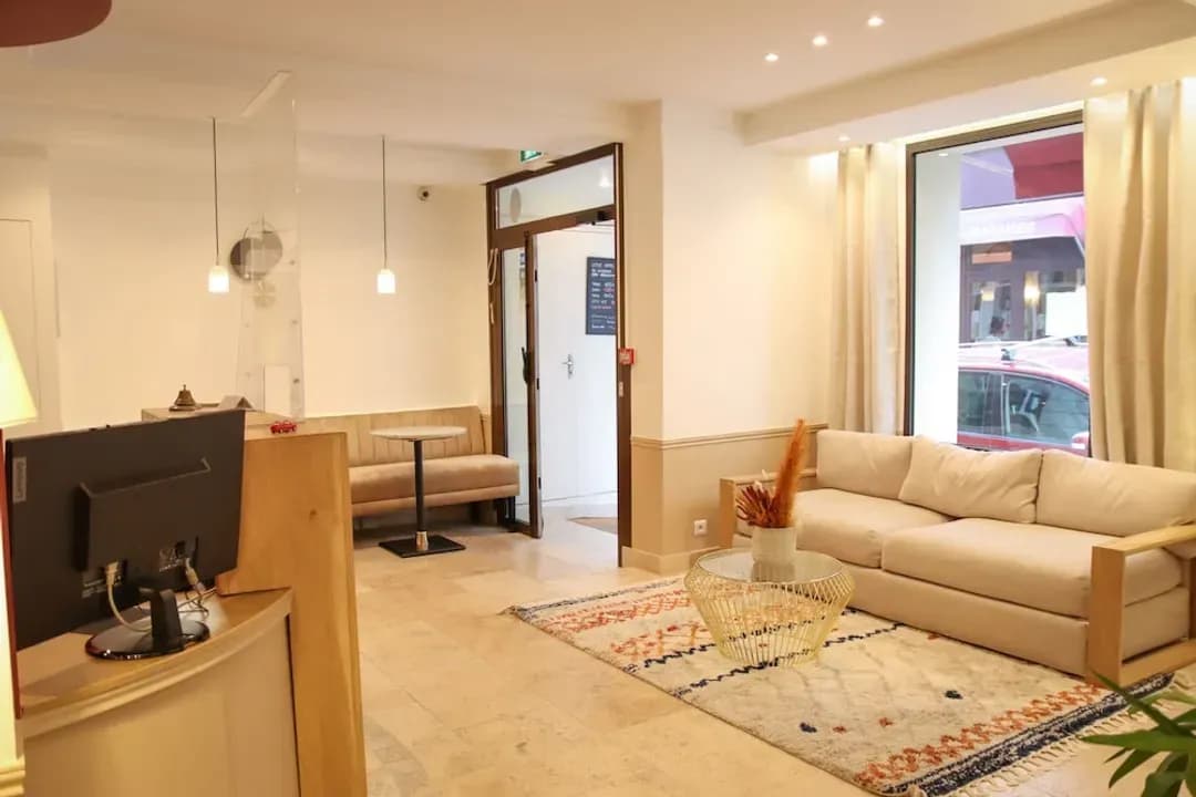 파리-호텔 리틀