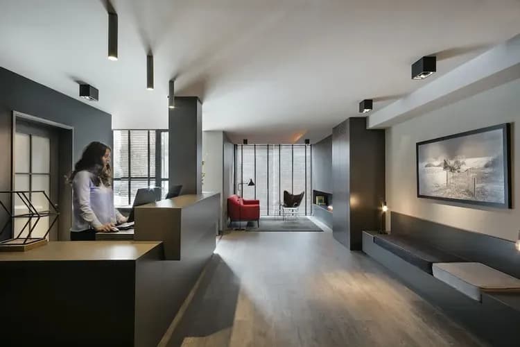 Check-in/check-out kiosk