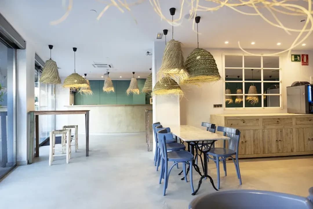 カタルーニャ-ヨモ ホスタル BCN ポート