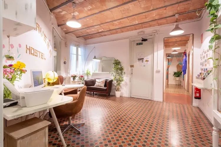 Check-in/check-out kiosk