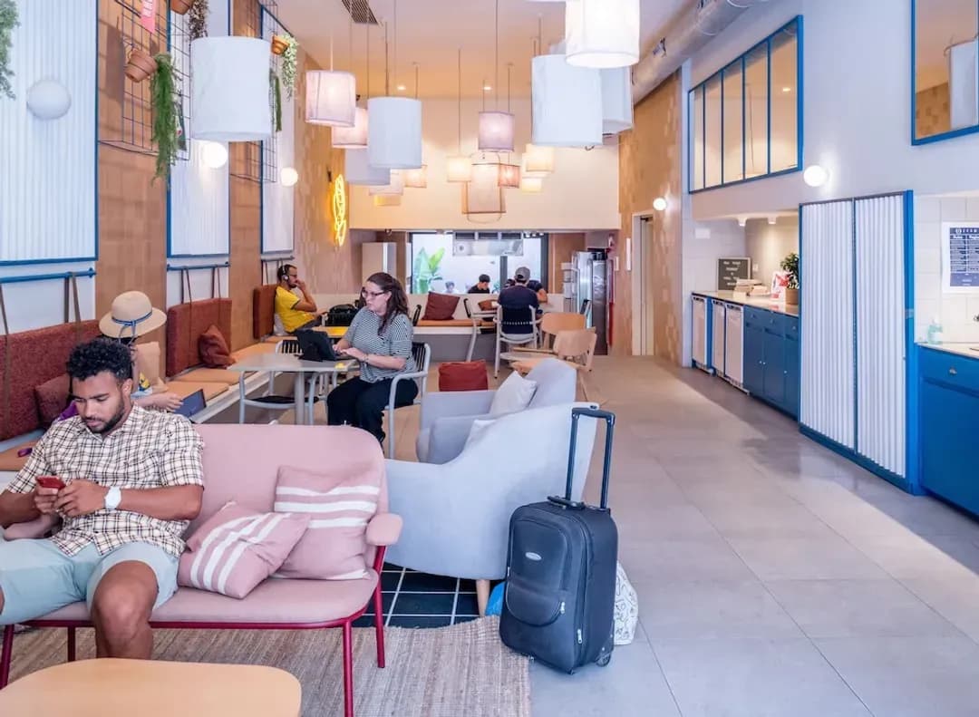 カタルーニャ-ラトループ ポブレノウ ビーチ