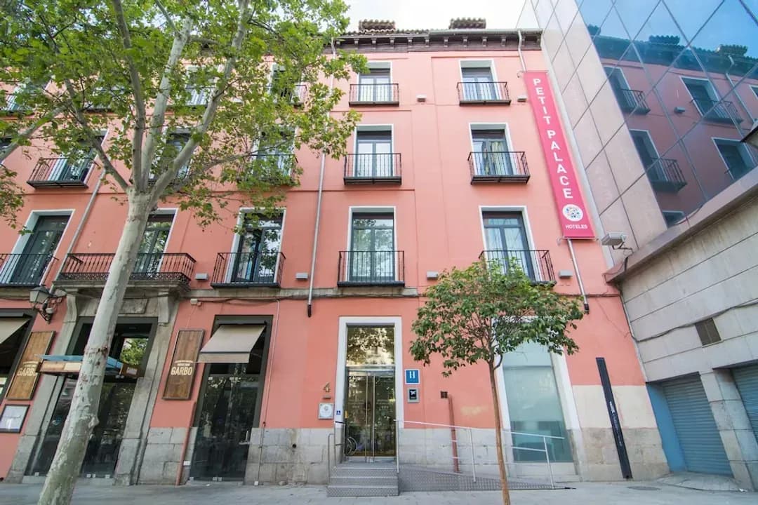 マドリッド-プチ パレス プラザ デル カルメン