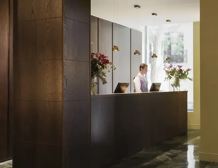 Check-in/check-out kiosk