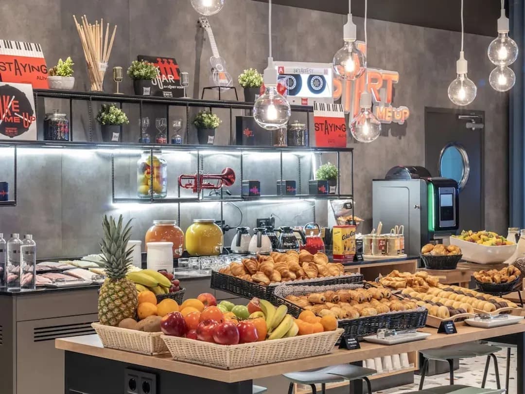 馬德里-馬德里巴拉哈斯機場宜必思飯店