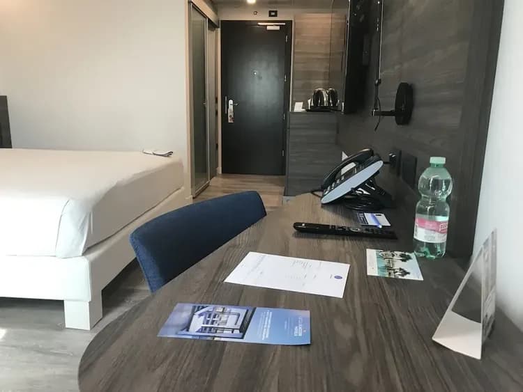 In-room business center