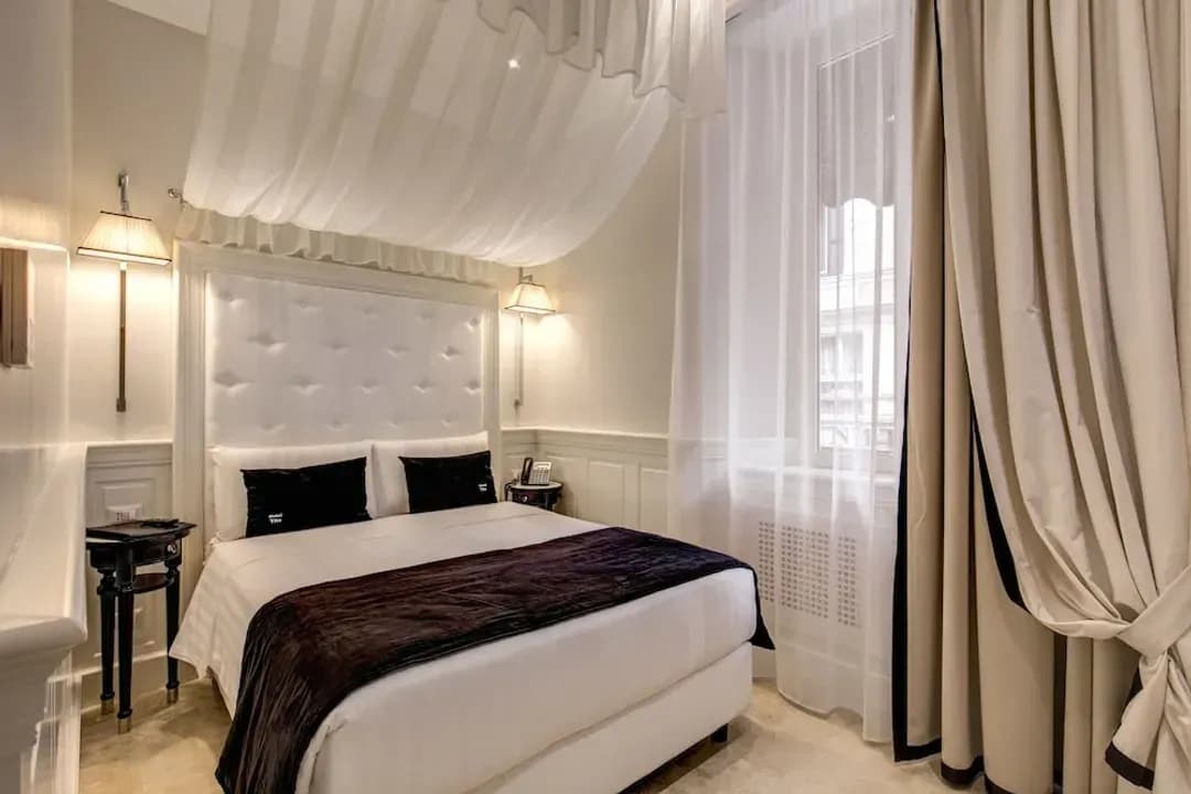 라치오-호텔 티토