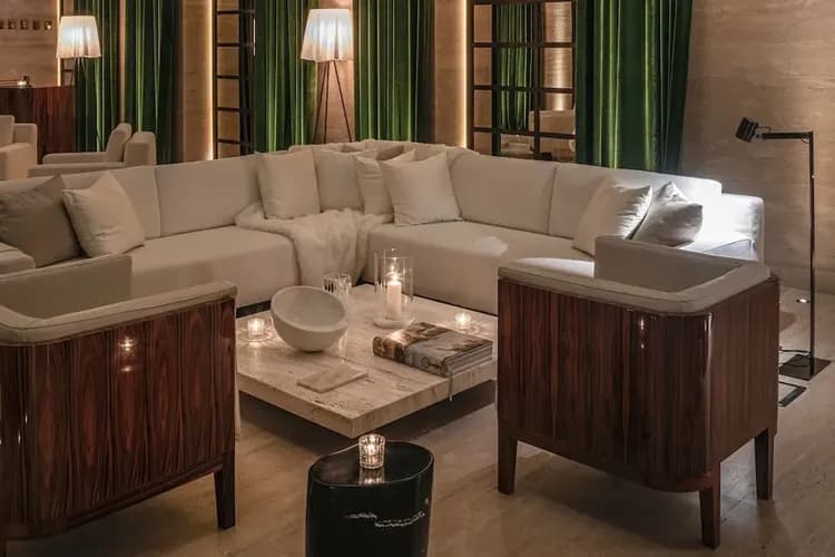 Lobby lounge