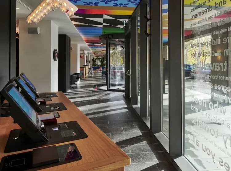 Check-in/check-out kiosk