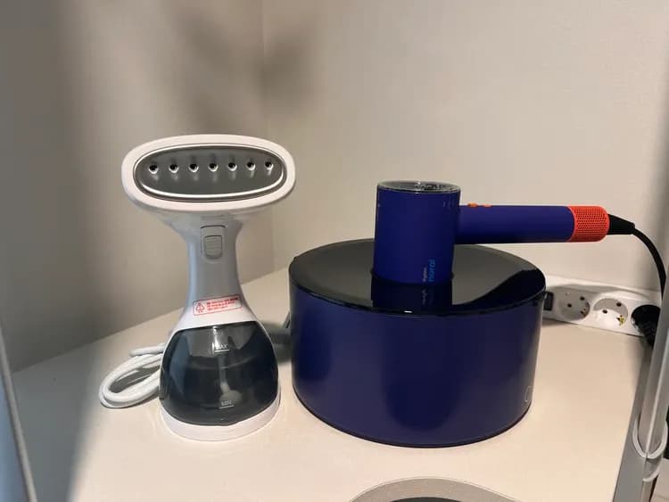 다이슨드라이기와 다리미