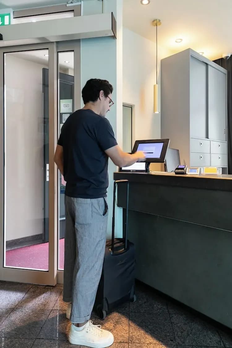 Check-in/check-out kiosk