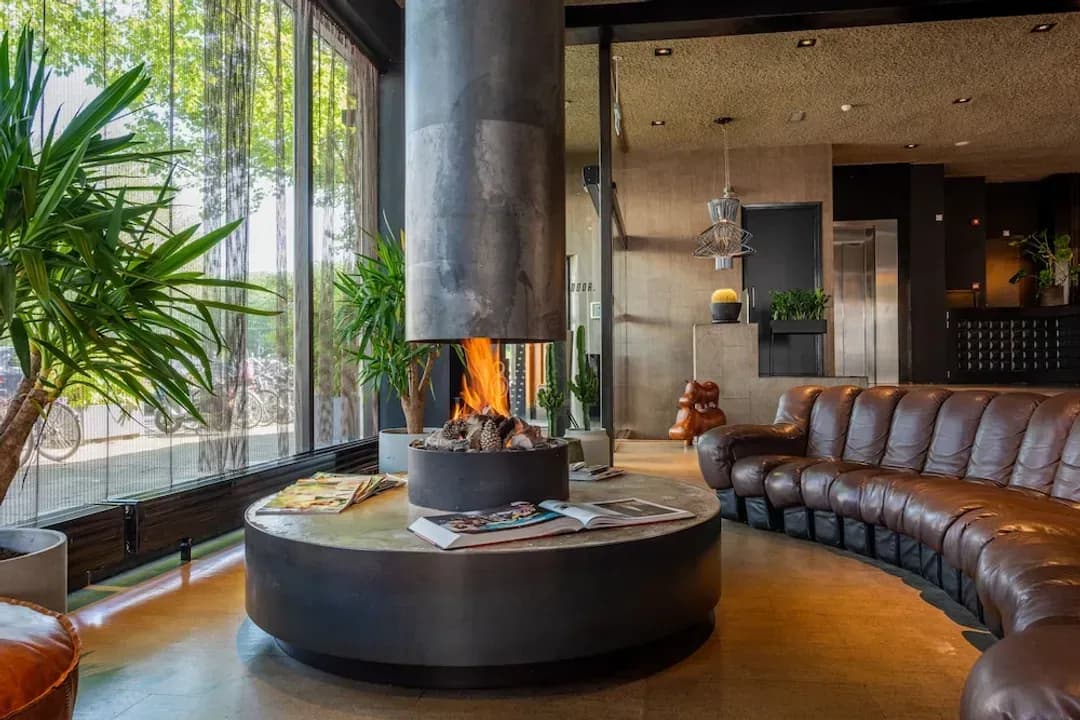 Provincie Noord-Holland-Hotel V Frederiksplein