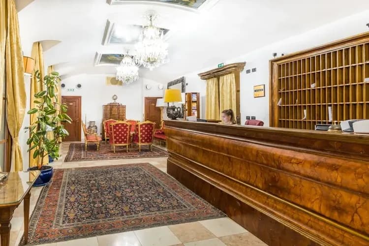 Check-in/check-out kiosk