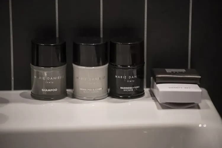 Bathroom amenities