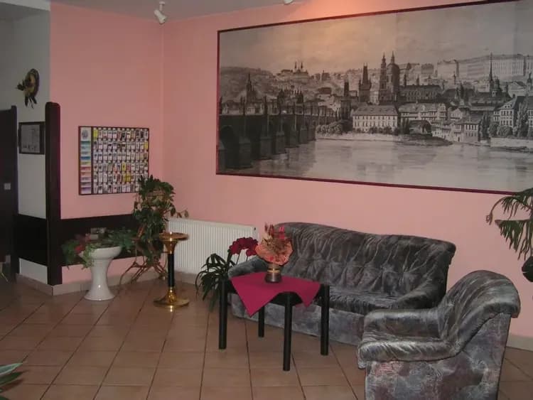 Check-in/check-out kiosk