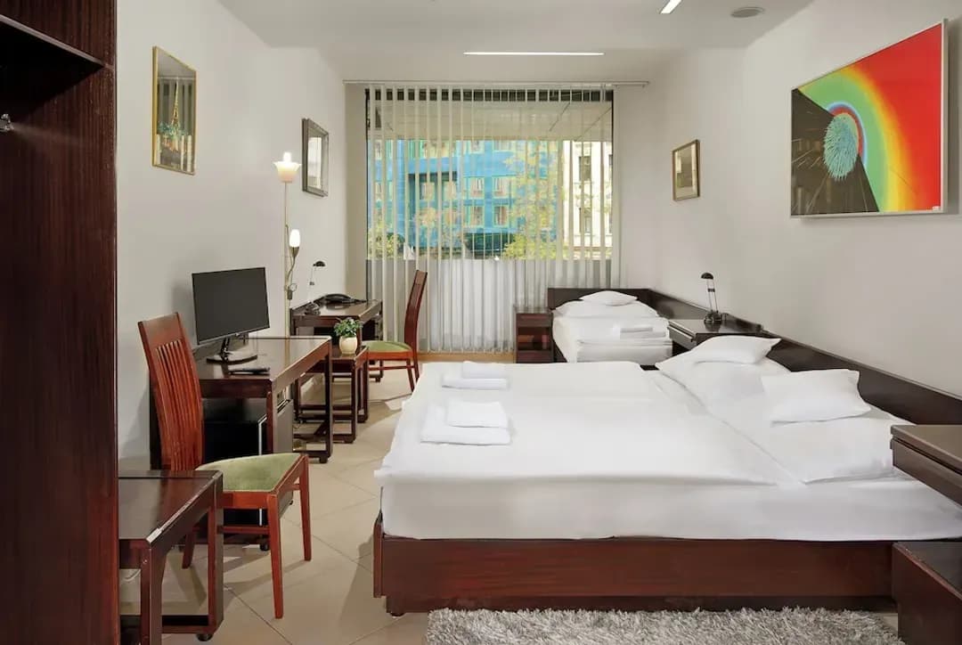 プラハ-アンコラ ホテル プラハ