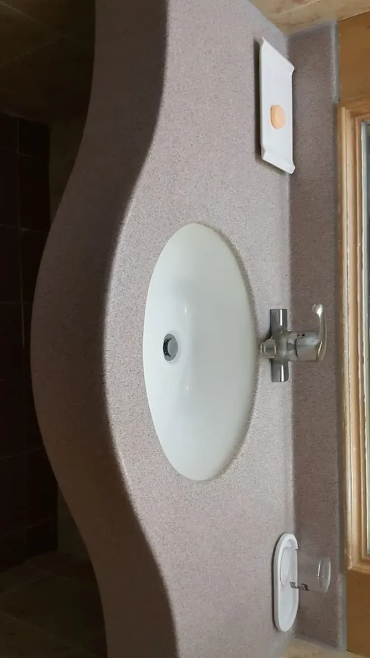 Bathroom sink