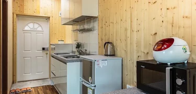 Private kitchenette