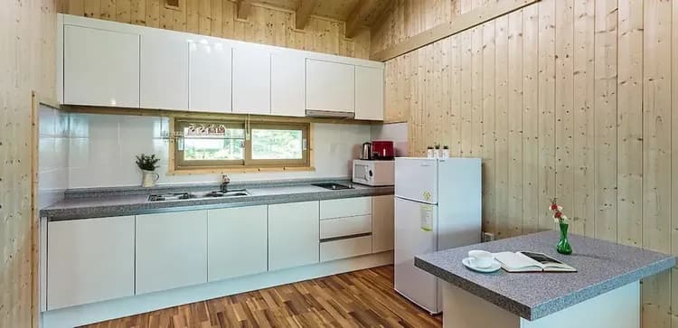 Private kitchenette