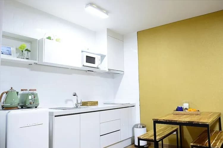 Private kitchenette