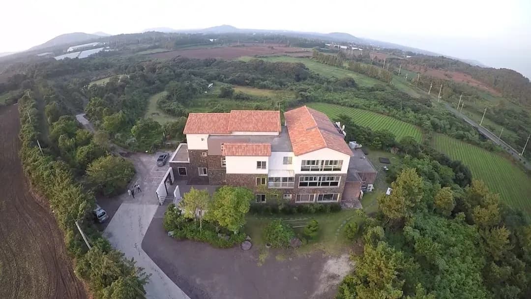 Jeju-do-Leeds Pension